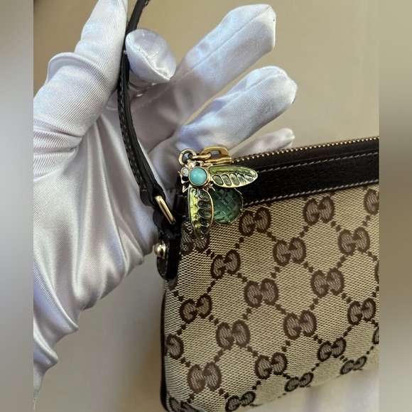 Gucci Canvas Bumble Bee Charm Pochette Shoulder Bag - Picture 7 of 11